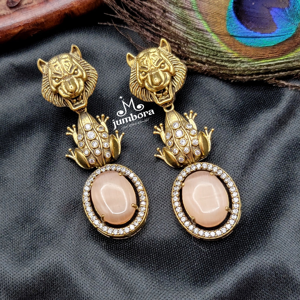 Sabyasachi Inspired Peach MOP (Mother of Pearl) AD Zircon Victorian Earring