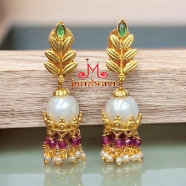 Pearl Gold Alike Earring